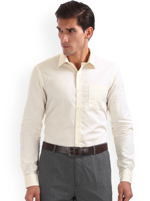 

Arrow Men Cream-Coloured Slim Fit Checked Casual Shirt