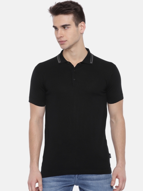 

Jack & Jones Men Black Solid Round Neck T-shirt