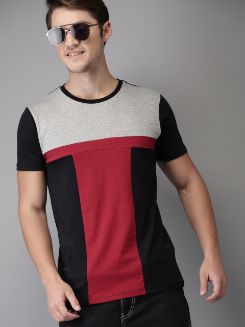 

HERE&NOW Men Red & Black Colourblocked Round Neck T-shirt