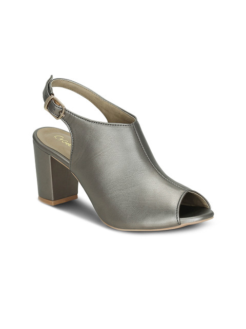 

Get Glamr Women Grey Solid Peep Toes Heels