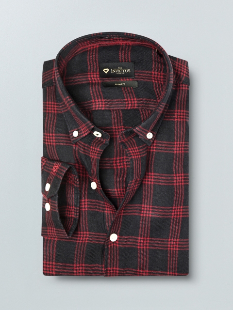 

INVICTUS Men Black & Red Slim Fit Checked Pure Linen Casual Shirt