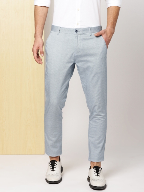 

INVICTUS Men Grey Slim Fit Solid Cropped Regular Trousers