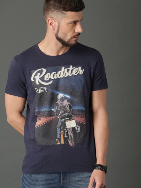 

Roadster Men Navy Augmented Reality Print T-shirt, Navy blue