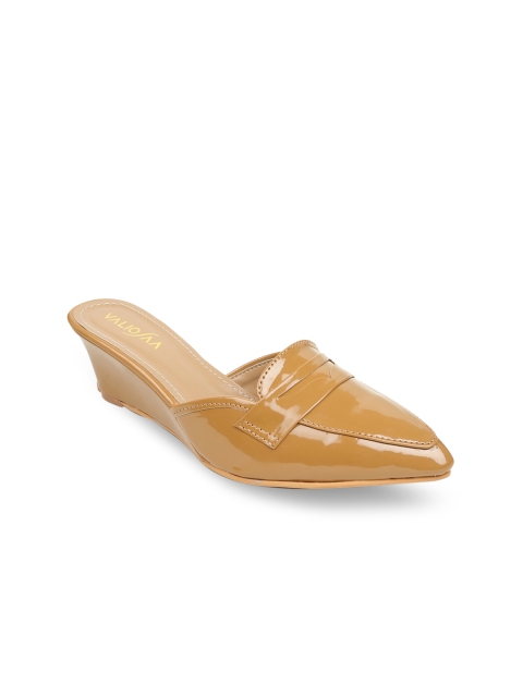 

VALIOSAA Women Tan Solid Mules