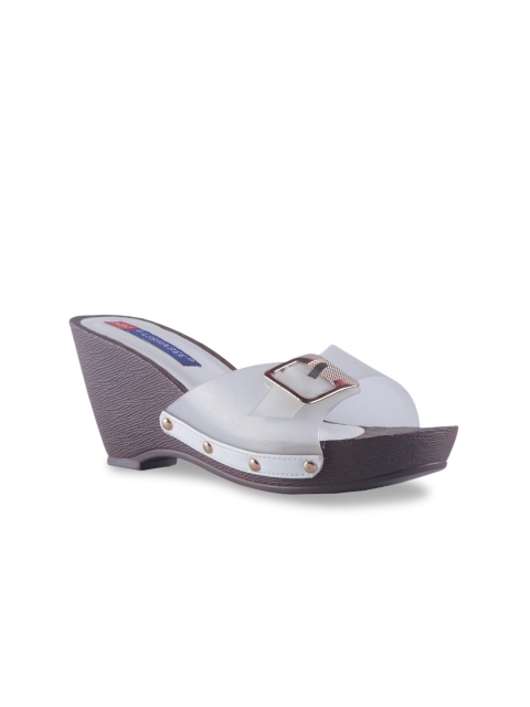 

MSC Women White Solid Sandals
