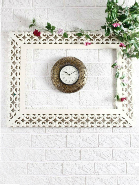 

Unravel India Gold-Toned & White Handcrafted Round Textured Analogue Wall Clock