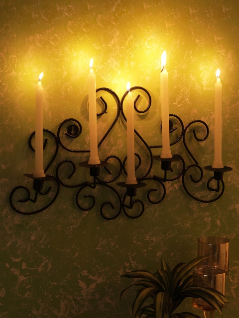 

Home Sparkle Black Iron Tealight Candle Holder
