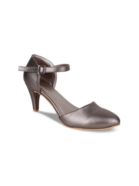 

Shoetopia Women Grey Solid Sandals