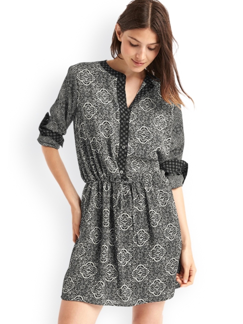 

GAP Women Black Popover Print Dress