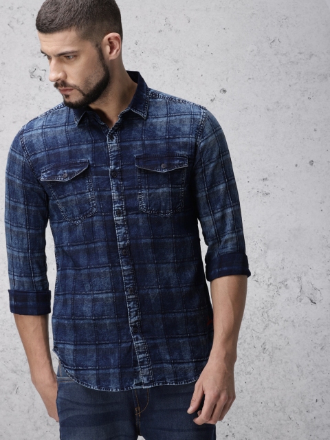 

Ecko Unltd Men Blue Regular Fit Checked Casual Shirt