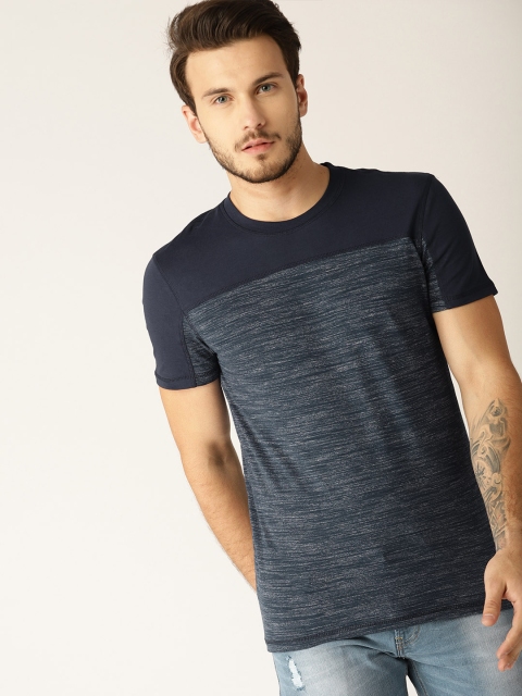 

United Colors of Benetton Men Navy Blue Solid Round Neck T-shirt