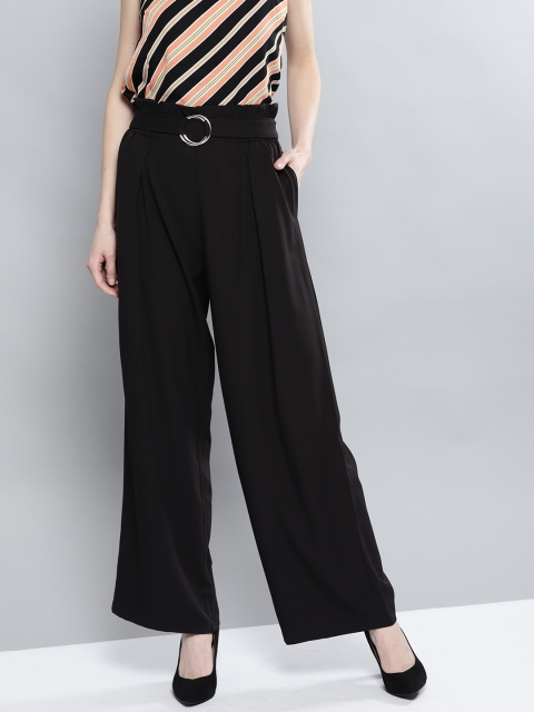 

Harpa Women Black Regular Fit Solid Parallel Trousers