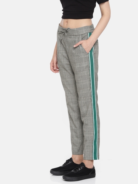 

Vero Moda Women Grey Melange & Green Regular Fit Checked Trousers