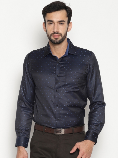 

IVOC Men Black Smart Slim Fit Printed Formal Shirt