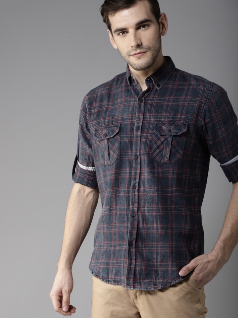

DENNISON Men Navy Blue & Red Regular Fit Checked Casual Shirt