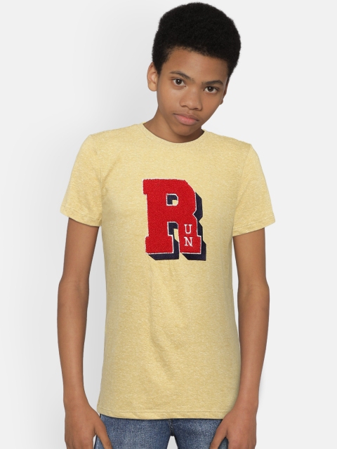 

United Colors of Benetton Boys Mustard Yellow Applique Round Neck T-shirt