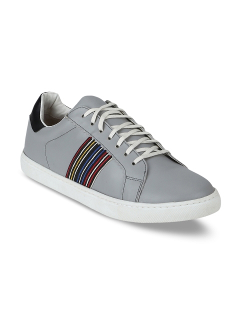 

Aditi Wasan Men Grey Solid Sneakers