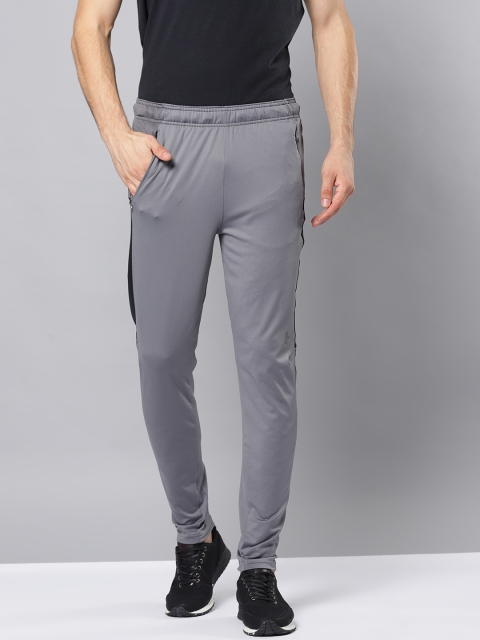 

UNDER ARMOUR Men Grey Challenger Knit Soccer Track Pants
