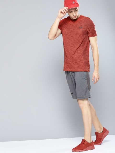 

UNDER ARMOUR Men Rust Red Self-Design Vanish Seamless T-Shirt