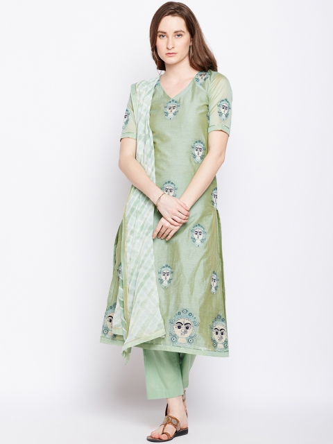 

pinkshink Women Green & Embroidered Kurta with Trousers & Dupatta