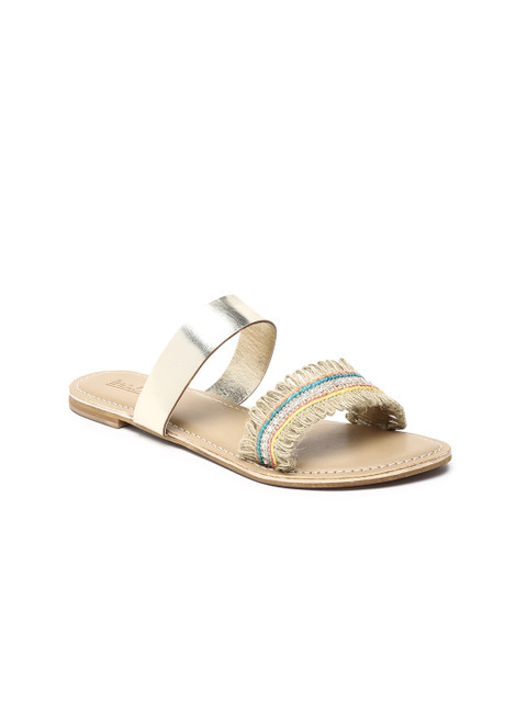 

Inc 5 Beige Open Toe Woven Design Flats