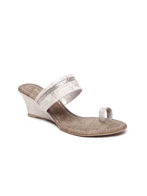 

Inc 5 Women Off-White Solid Heels
