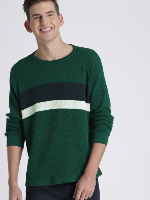 

GAP Men Green Solid Round Neck T-shirt
