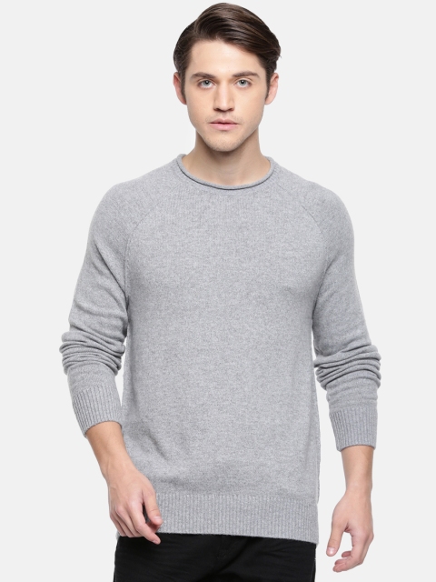 

GAP Men Grey Solid Pullover Sweater