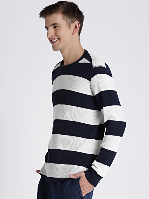

GAP Men Navy Blue & White Striped T-shirt
