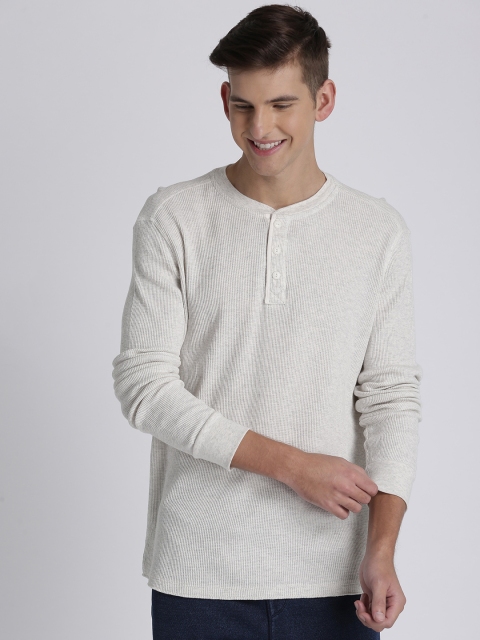 

GAP Men Cream-Coloured Solid Henley Neck T-shirt