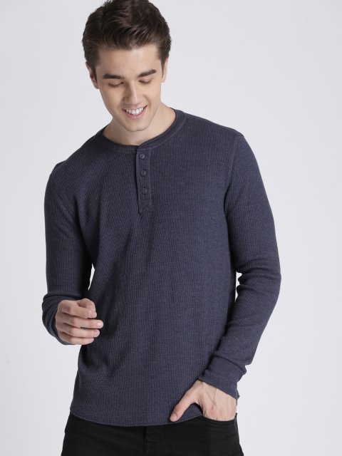 

GAP Men Navy Blue Solid Henley Neck T-shirt