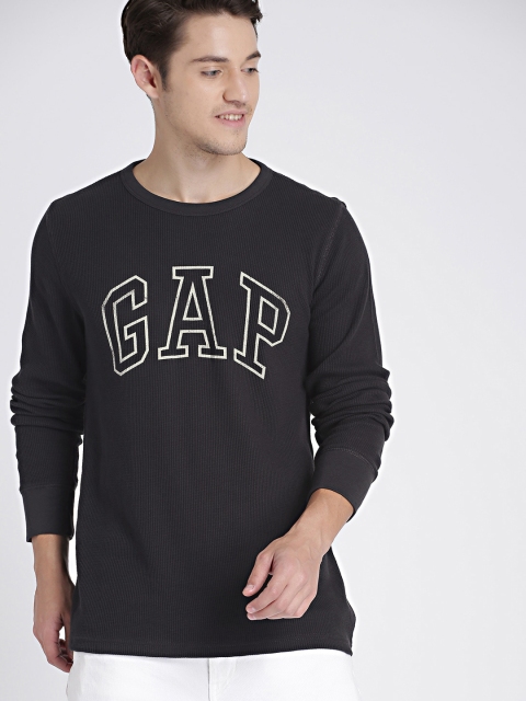 

GAP Men Navy Blue Printed Round Neck T-shirt