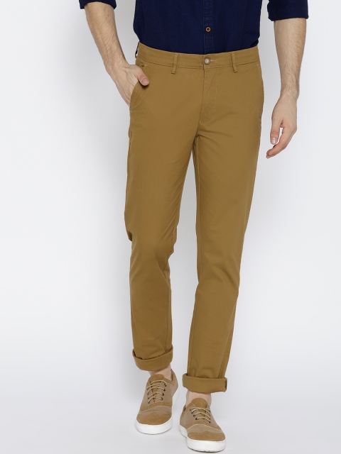 

J Hampstead Men Khaki Slim Fit Solid Chinos