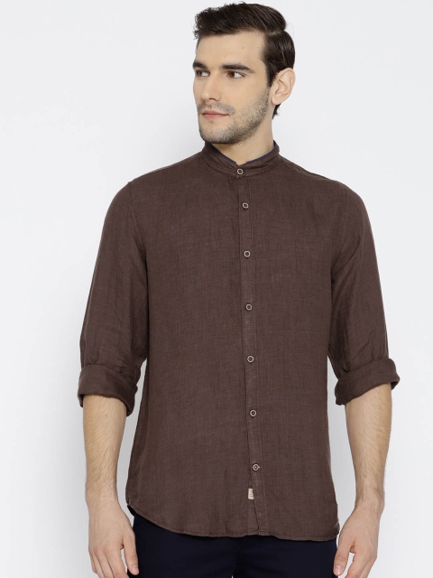 

J Hampstead Men Brown Linen Slim Fit Solid Casual Shirt