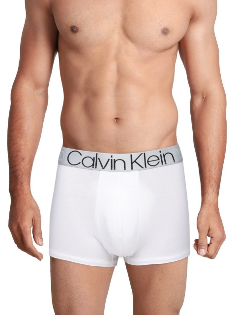 

Calvin Klein Underwear Men White Evolution Trunks NB1565100