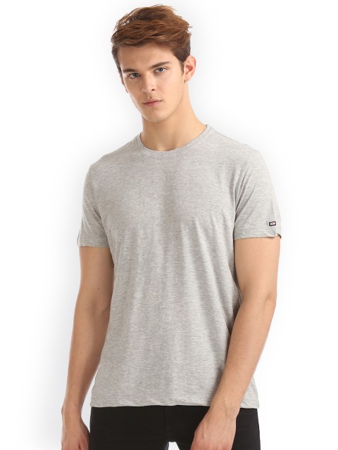 

Arrow Sport Men Grey Solid Round Neck T-shirt