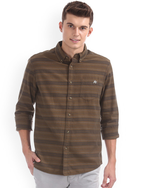 

Aeropostale Men Brown Regular Fit Striped Casual Shirt