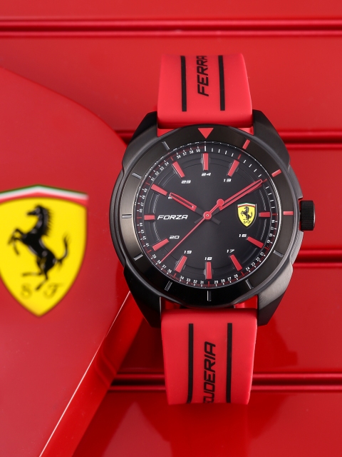 

SCUDERIA FERRARI Men Black Analogue Watch 830544
