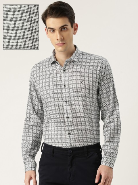 

Van Heusen Men White & Black Slim Fit Checked Casual Shirt