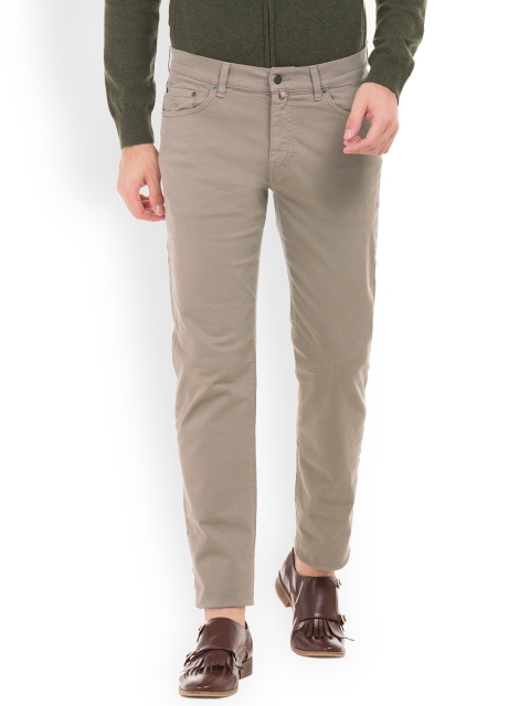 

GANT Men Beige Straight Fit Solid Regular Trousers