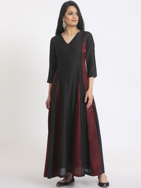 

trueBrowns Women Black Printed Maxi Dress