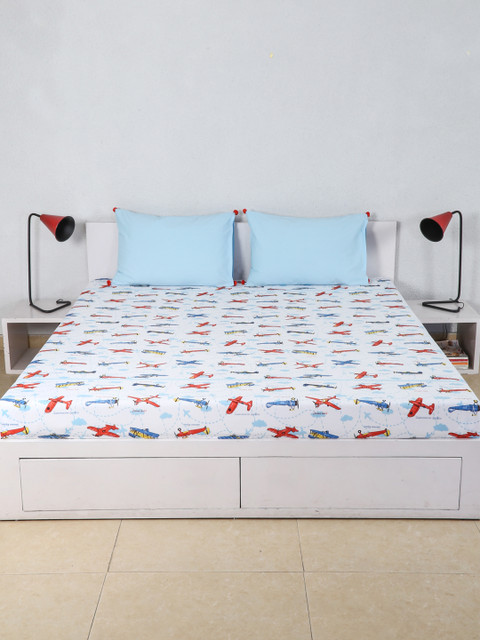 

House This White & Blue Conversational Flat 180 TC Cotton Double Bedsheet 2 Pillow Covers