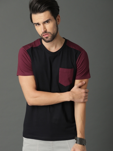 

Roadster Men Navy Blue Solid Round Neck T-shirt