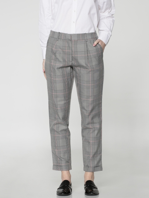 

ONLY Women Grey & Black Regular Fit Checked Cropped Smart Casual Trousers