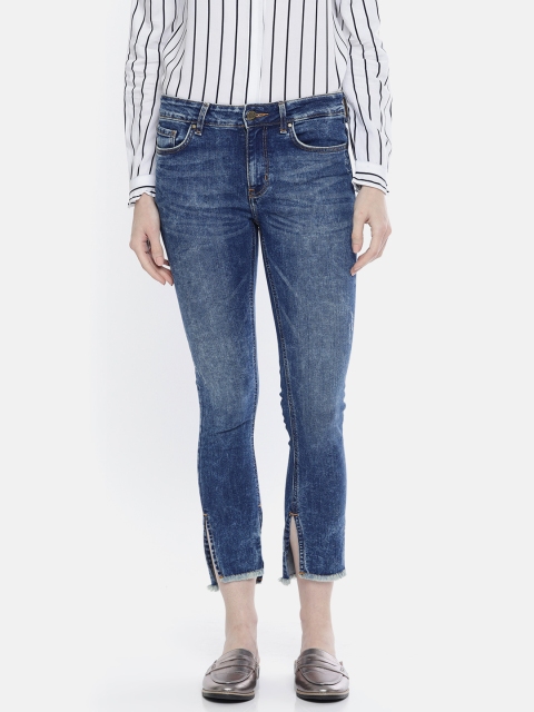 

ONLY Women Blue Slim Fit Mid-Rise Low Distressed Stretchable Cropped Jeans