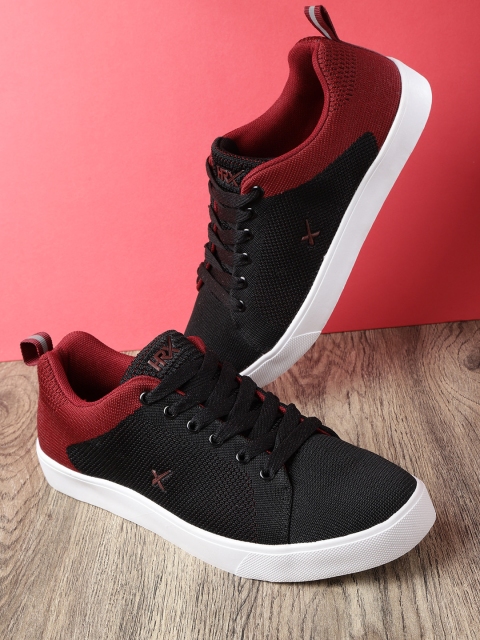 

HRX by Hrithik Roshan Men Black Fly Sneakers