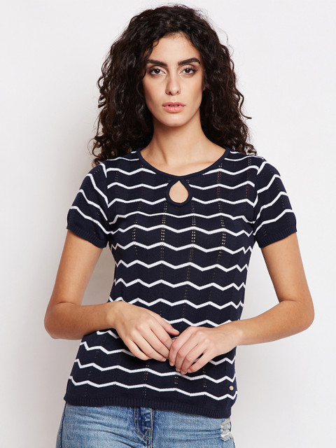 

Taanz Women Black & White Printed Pullover