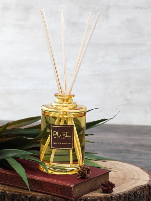 

Pure Home and Living Gold-Toned Aroma Oil Reed Diffuser