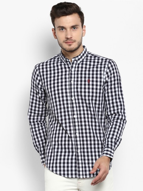 

Red Tape Men Navy Blue & White Regular Fit Checked Casual Shirt