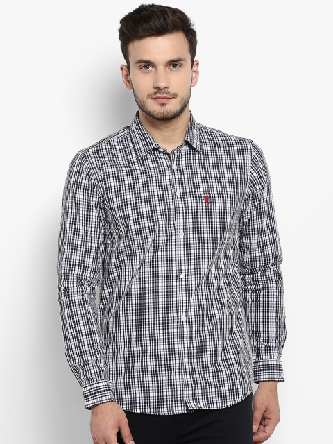 

Red Tape Men Navy Blue & White Regular Fit Checked Casual Shirt